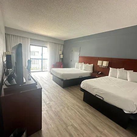 Super 8 By Wyndham Dallas Love Field Airport Exterior photo