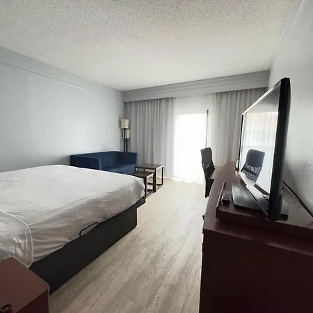 Super 8 By Wyndham Dallas Love Field Airport Exterior photo