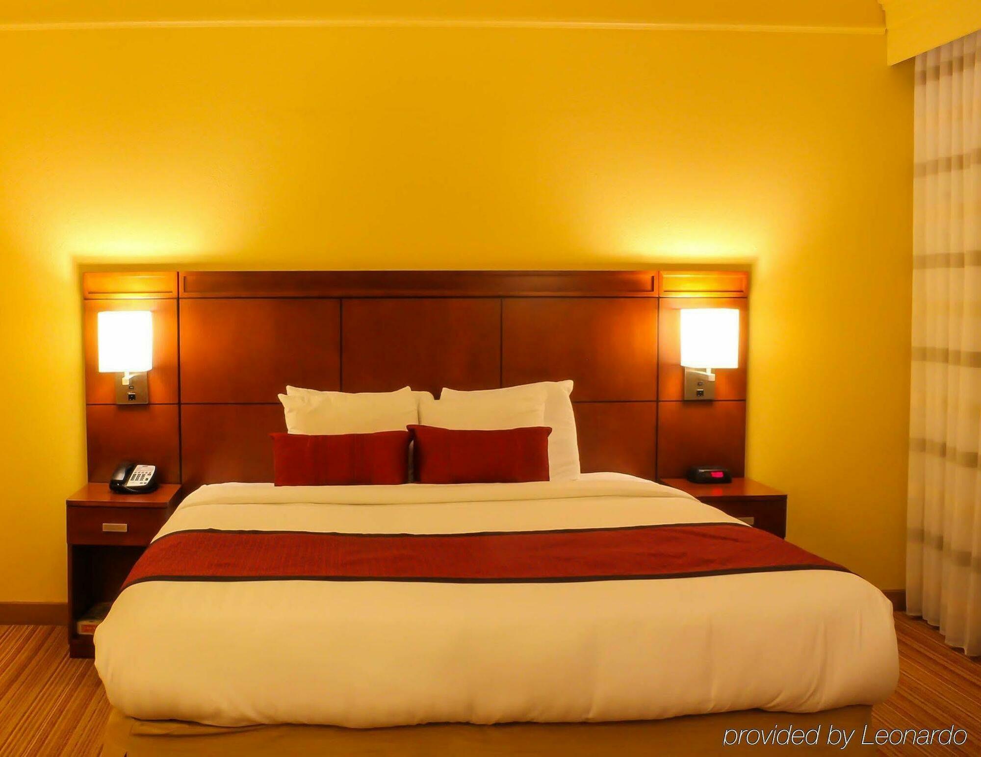 Hotel Super 8 By Wyndham Love Field Airport Dallas